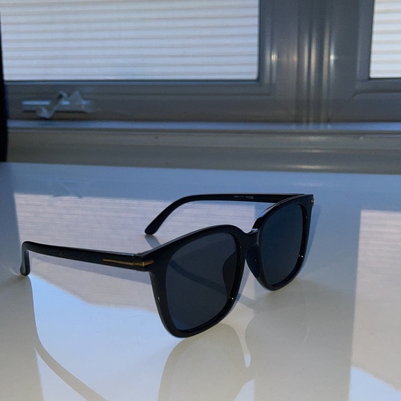 Sunglasses - Picture 2 of 3